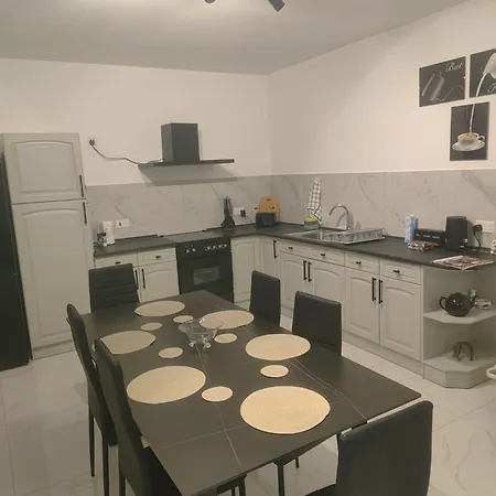 Apartamento Modern Maisonette In Bugibba Close To Sea *