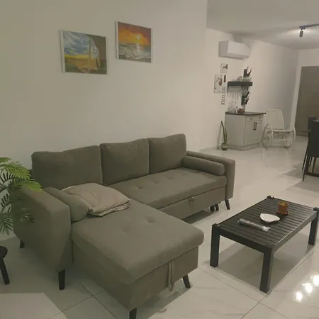 Modern Maisonette In Bugibba Close To Sea Lejlighed